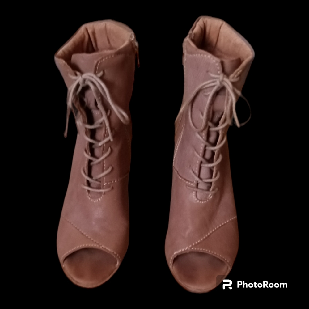 Seychelles Tan Lace up Peep Toe Leather Heels